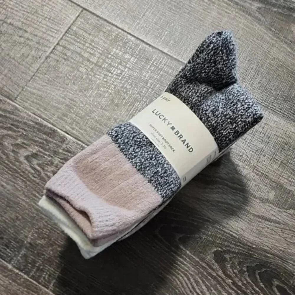 6 pair Lucky Brand super soft Boots Socks